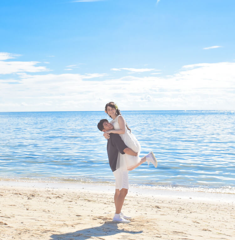 沖縄でフォトウェディング ビーチフォト 結婚写真専門の 沖縄ウェディング Com